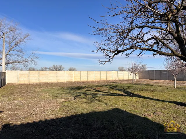 Eladó telek Szigetszentmiklós 2160 nm