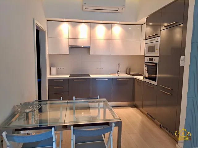 Kiadó lakás Budapest VIII. kerület, Corvin negyed 102 nm