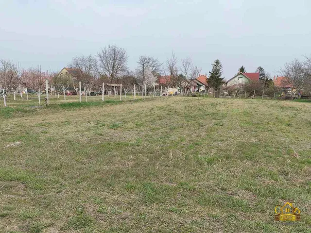 Eladó telek Szigetcsép 1236 nm