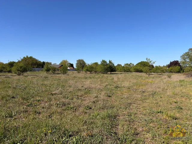 Eladó telek Taksony 851 nm