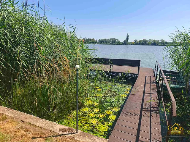 Eladó nyaraló Szigetbecse 66 nm