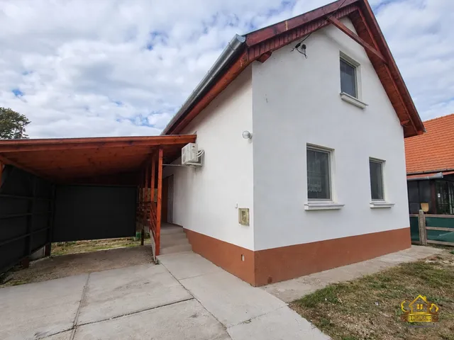 Eladó nyaraló Dunavarsány 110 nm