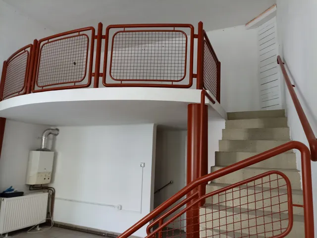 Eladó kereskedelmi és ipari ingatlan Kaposvár, Belváros 61 nm