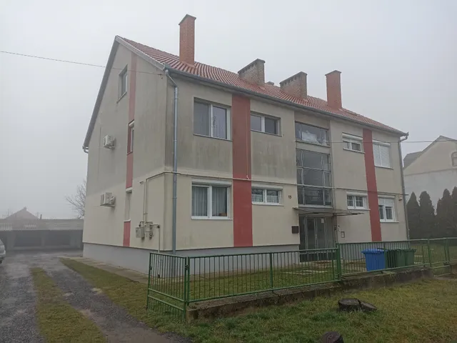 Eladó lakás Kaposvár, Tüskevár 60 nm