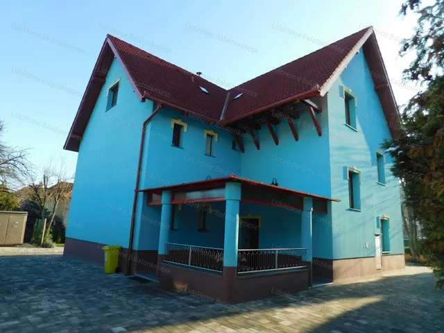 Eladó ház Balatonalmádi 500 nm