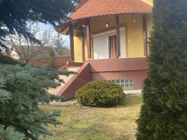 Eladó ház Balatonkenese 70 nm