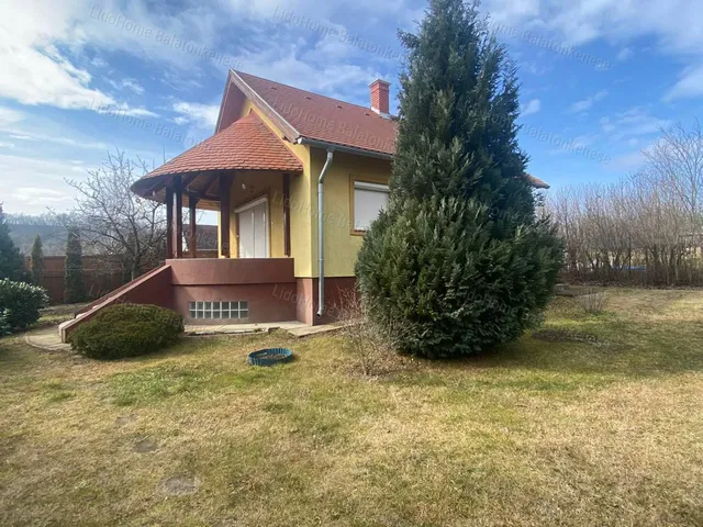 Eladó ház Balatonkenese 70 nm
