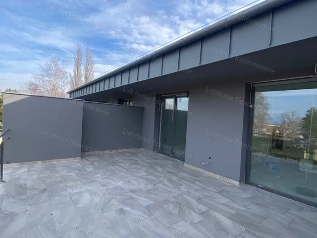 Eladó lakás Zamárdi 99 nm