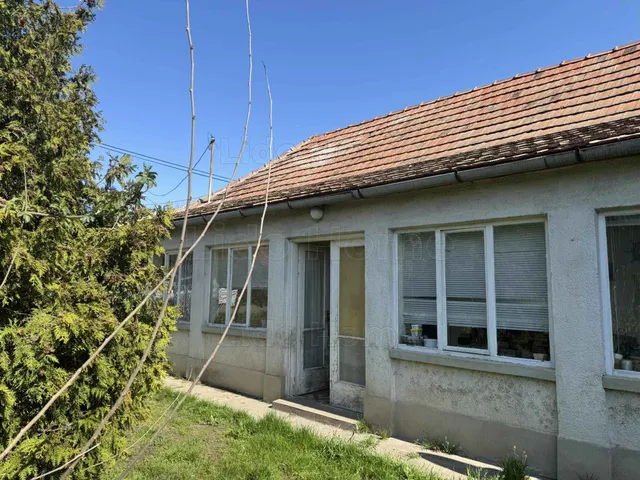 Eladó ház Lepsény 79 nm