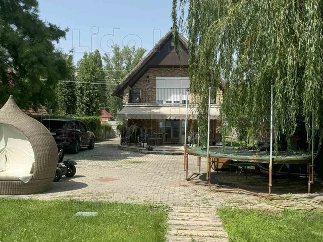 Eladó ház Balatonkenese 98 nm