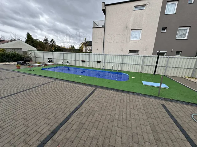 Eladó üdülő és hétvégi ház Siófok, Belváros 27 nm