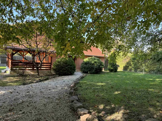 Eladó ház Balatonkenese 60 nm