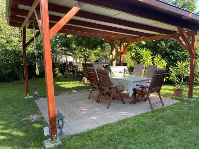 Eladó ház Balatonkenese 160 nm