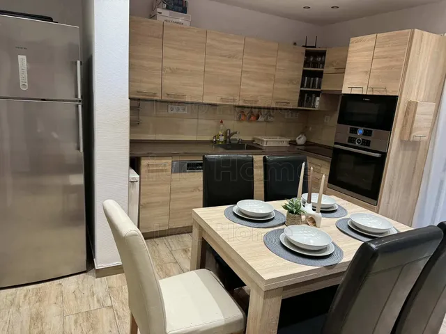 Eladó üdülő és hétvégi ház Balatonkenese 100 nm