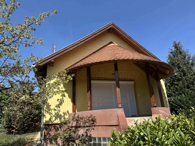 Eladó ház Balatonkenese 70 nm