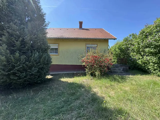 Eladó ház Balatonkenese 70 nm