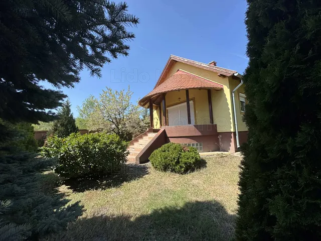 Eladó ház Balatonkenese 70 nm