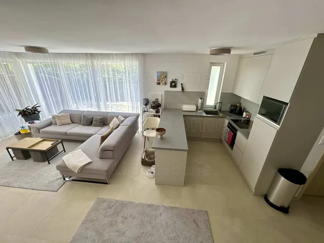 Eladó üdülő és hétvégi ház Balatonakarattya 110 nm