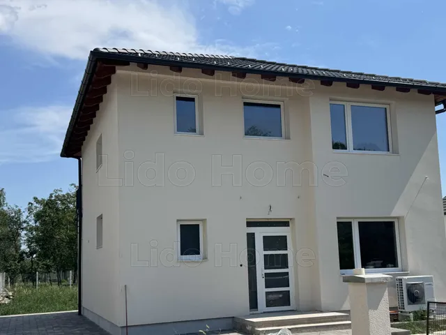 Eladó ház Siófok, Sóstó 132 nm