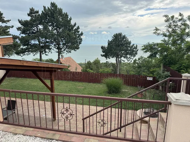 Eladó nyaraló Balatonkenese 40 nm