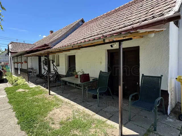 Eladó ház Balatonszabadi 190 nm