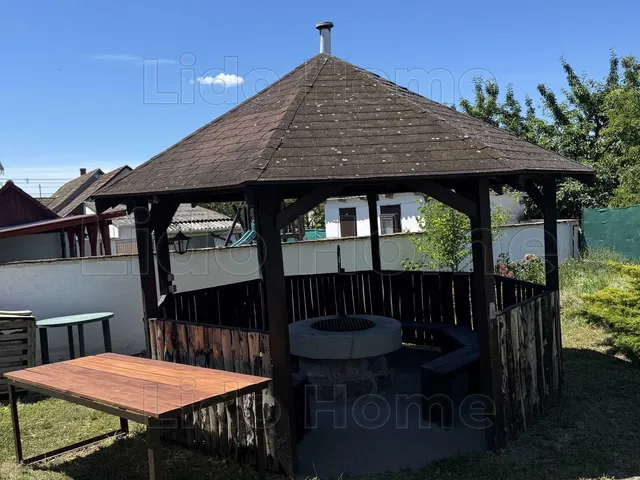 Eladó ház Balatonszabadi 190 nm