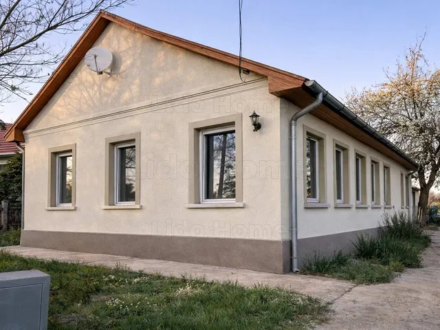 Eladó ház Ádánd 130 nm