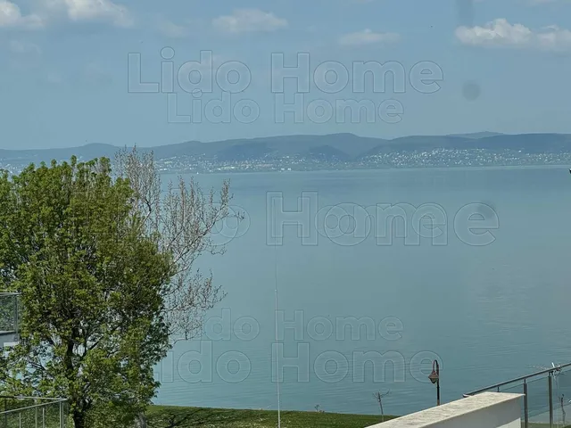 Eladó lakás Siófok, Balatonszéplak 101 nm