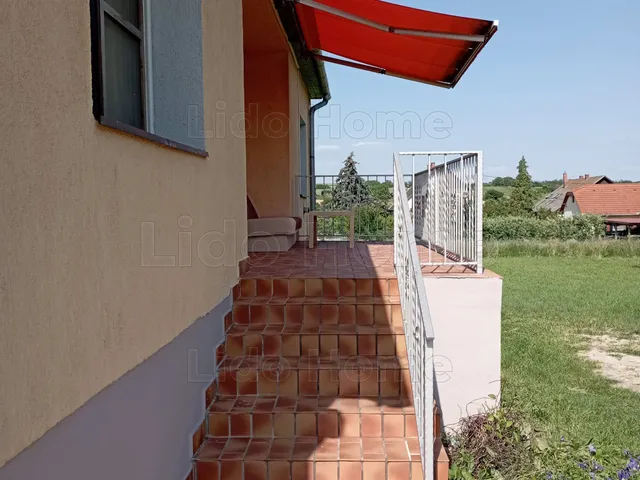 Eladó ház Csajág 148 nm