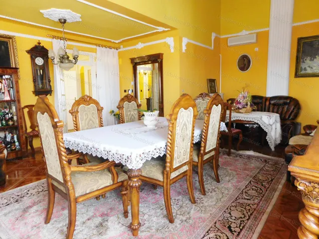 Eladó ház Dombóvár 191 nm