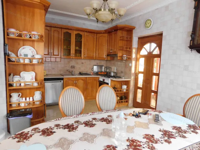 Eladó ház Dombóvár 191 nm