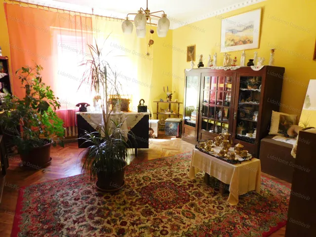 Eladó ház Dombóvár 200 nm