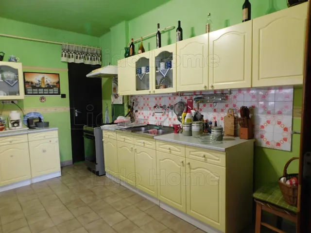 Eladó ház Dombóvár 260 nm