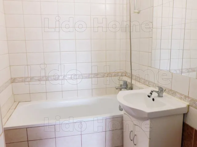 Eladó lakás Dombóvár, Belváros 69 nm