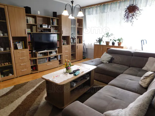 Eladó lakás Dombóvár 70 nm