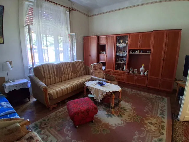 Eladó lakás Dombóvár 60 nm