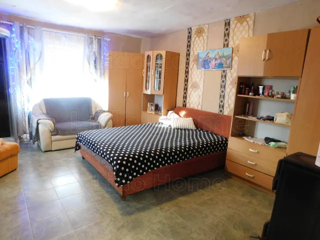 Eladó ház Nak 57 nm