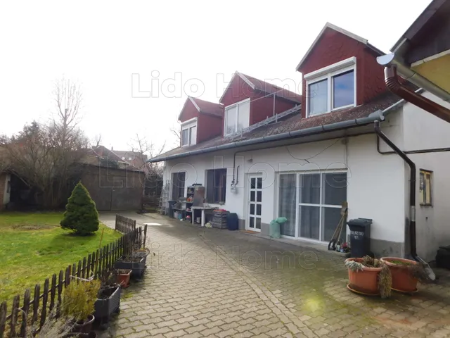 Eladó ház Pécs, Kertváros 170 nm