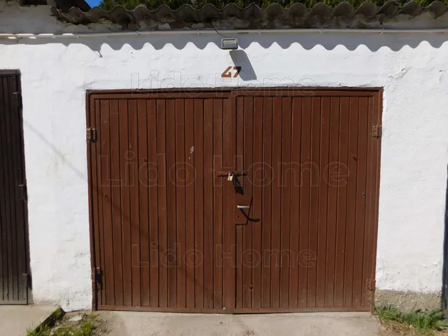 Eladó garázs Dombóvár 16 nm