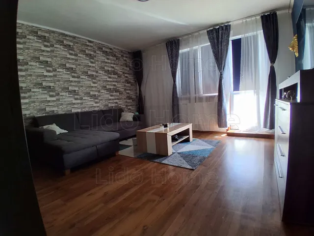 Eladó lakás Komló 41 nm