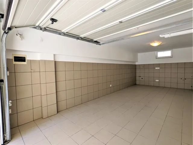 Kiadó garázs Debrecen, Sestakert 23 nm
