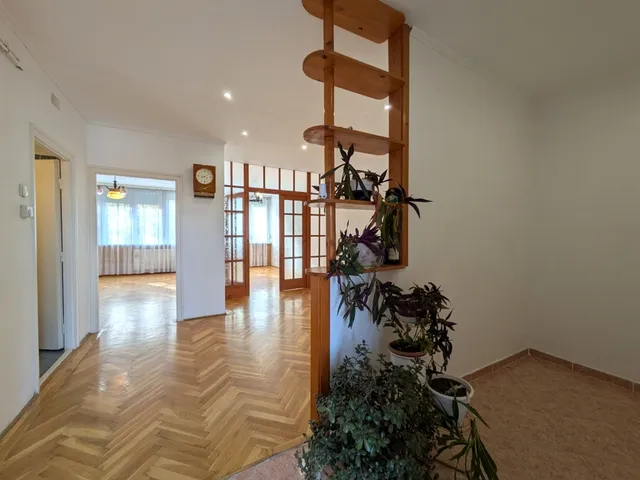 Eladó lakás Debrecen, Vargakert 61 nm