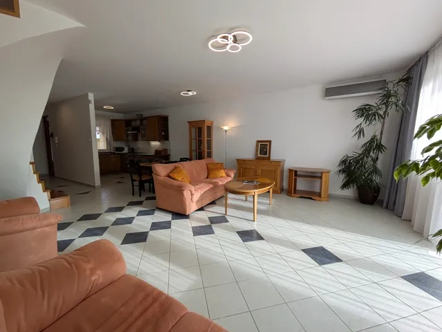 Eladó ház Debrecen, Nagyerdőalja 210 nm