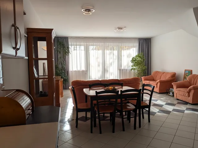 Eladó ház Debrecen, Nagyerdőalja 210 nm