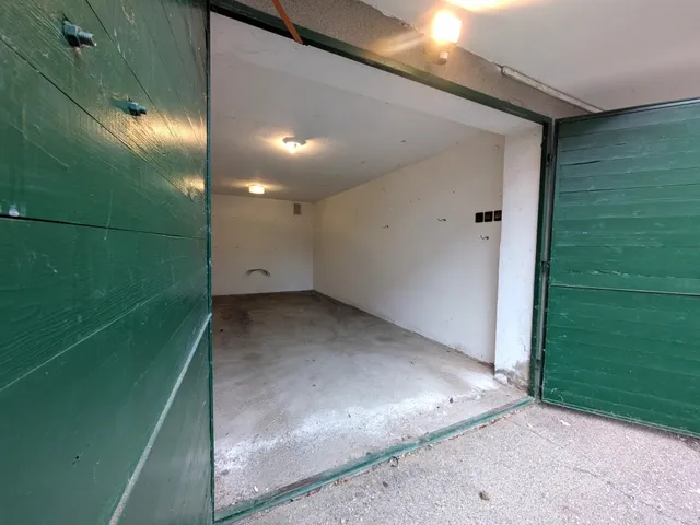 Eladó garázs Debrecen, Széchenyikert 15 nm