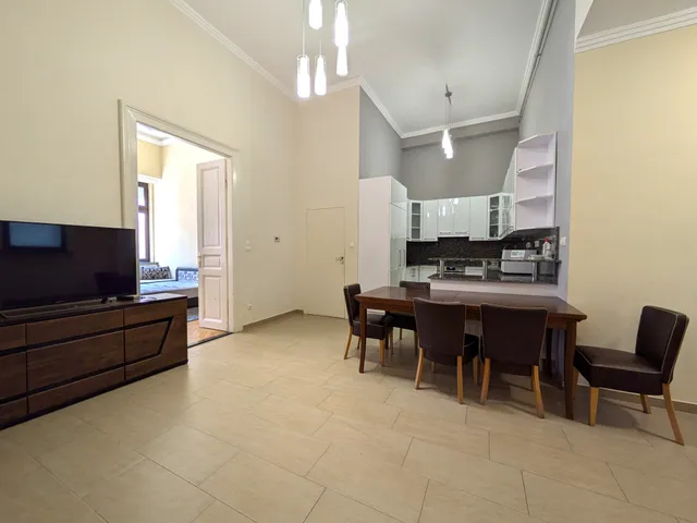 Kiadó lakás Debrecen, Belváros 102 nm