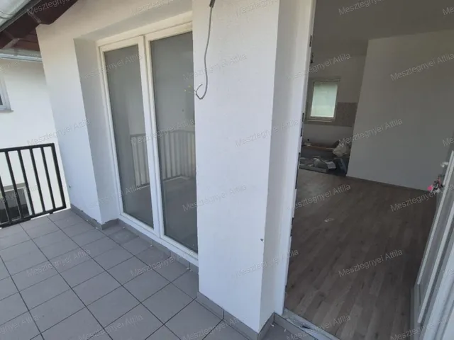 Eladó lakás Sopron, Aranyhegy 42 nm