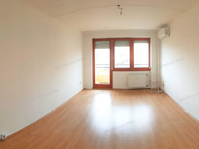 Eladó lakás Sopron, Jereván-lakótelep 55 nm