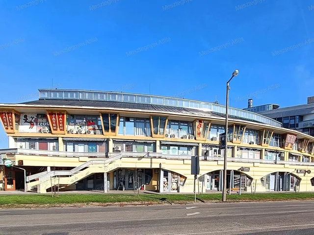 Eladó kereskedelmi és ipari ingatlan Sopron, Belváros külső 27 nm