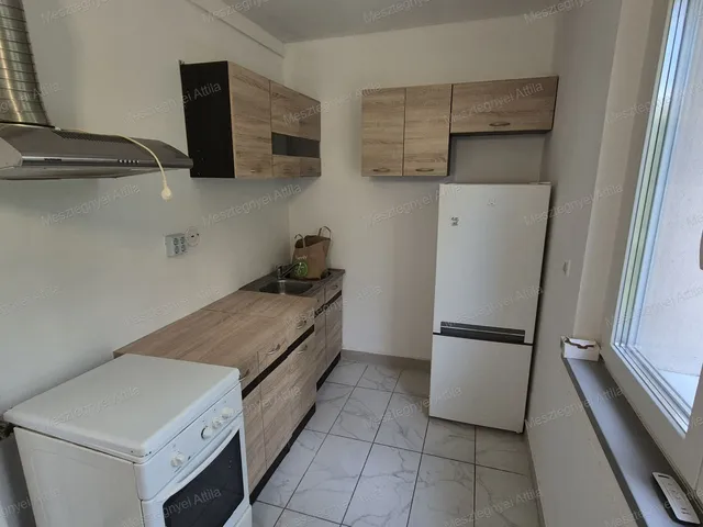 Eladó lakás Sopron, Jereván-lakótelep 55 nm